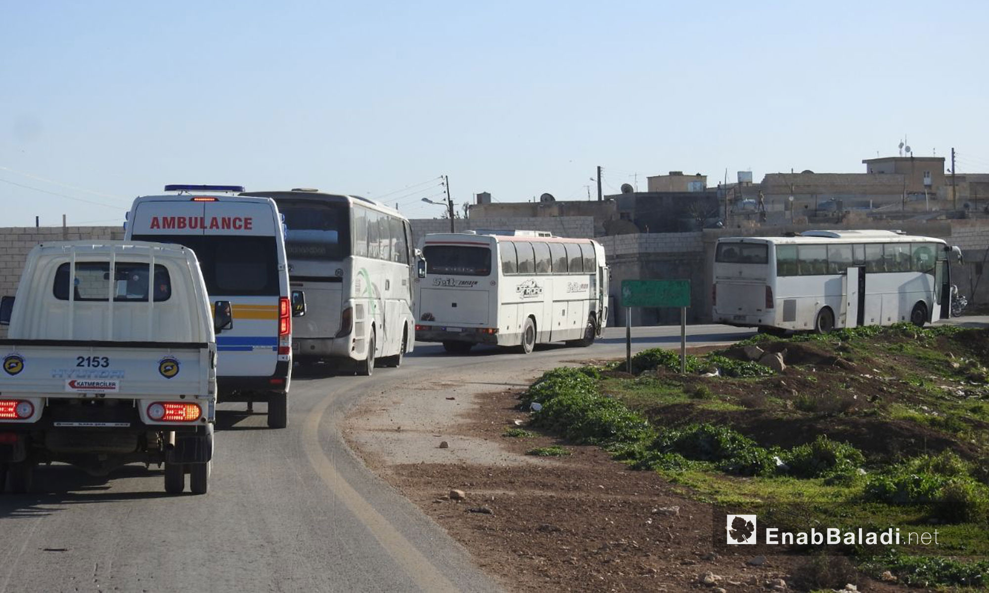 قافلة الدفعة الثالثة من دوما تصل ريف حلب الشمالي - 5 من نيسان 2018 (عنب بلدي)